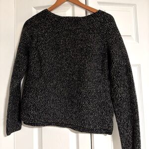 Everlane 100% wool Black and White Sweater. Size L